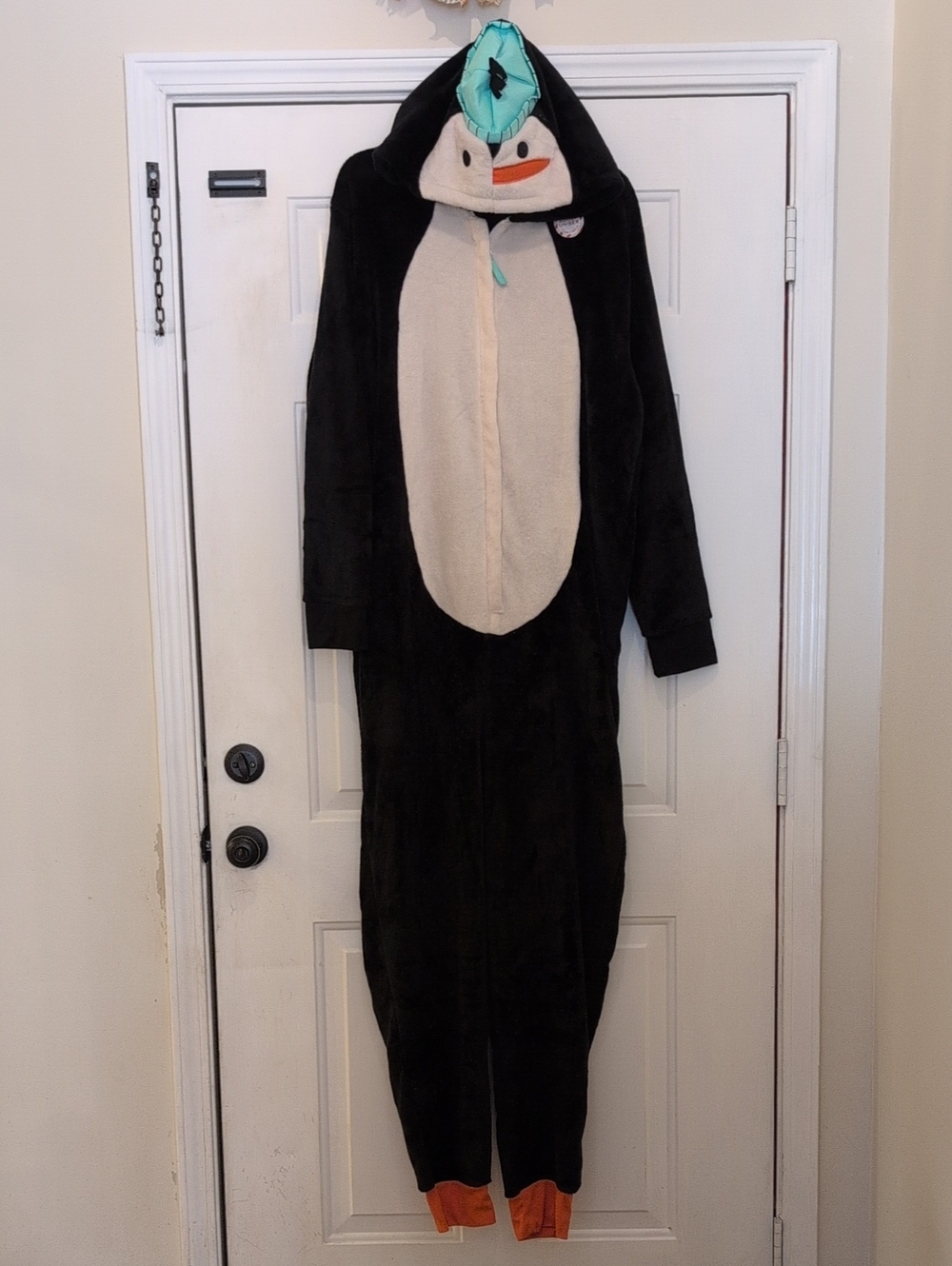 NWOT Unisex Penguin Onesie Costume/Pajamas By North Pole Trading Co, Size L